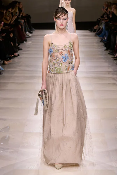 Look 50